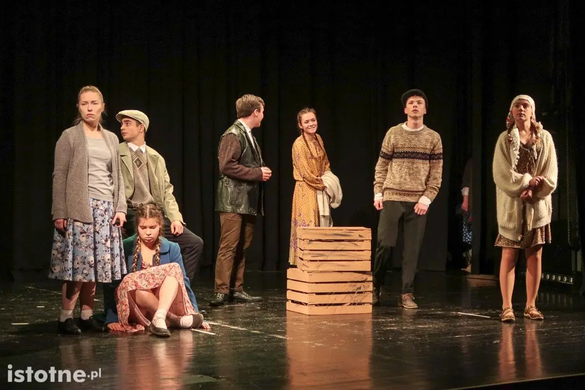 Tablicę poświęconą Dariuszowi Kwaśniewskiemu odsłonięto w Teatrze Starym
