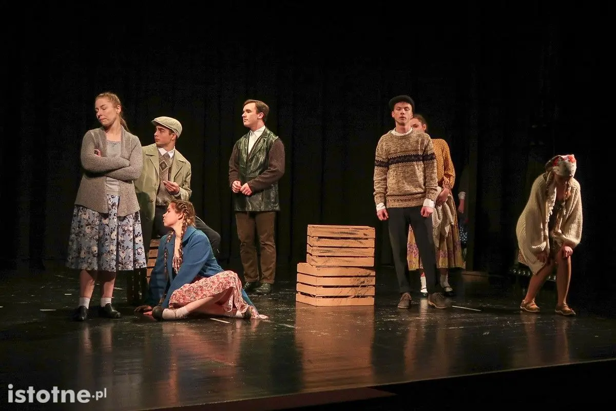 Tablicę poświęconą Dariuszowi Kwaśniewskiemu odsłonięto w Teatrze Starym