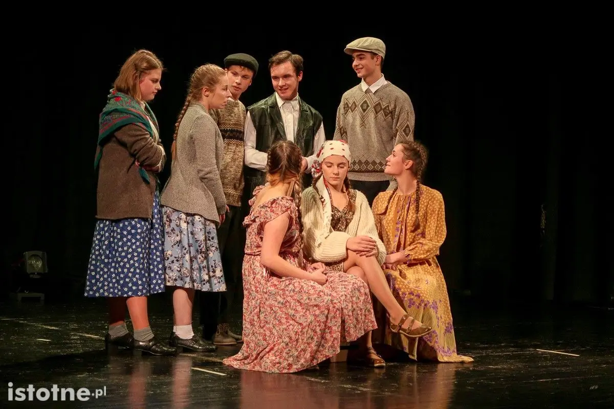 Tablicę poświęconą Dariuszowi Kwaśniewskiemu odsłonięto w Teatrze Starym