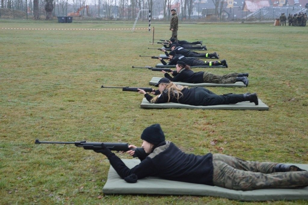 Pobiegli i strzelali dla Niepodległej. Drużyna z II LO druga