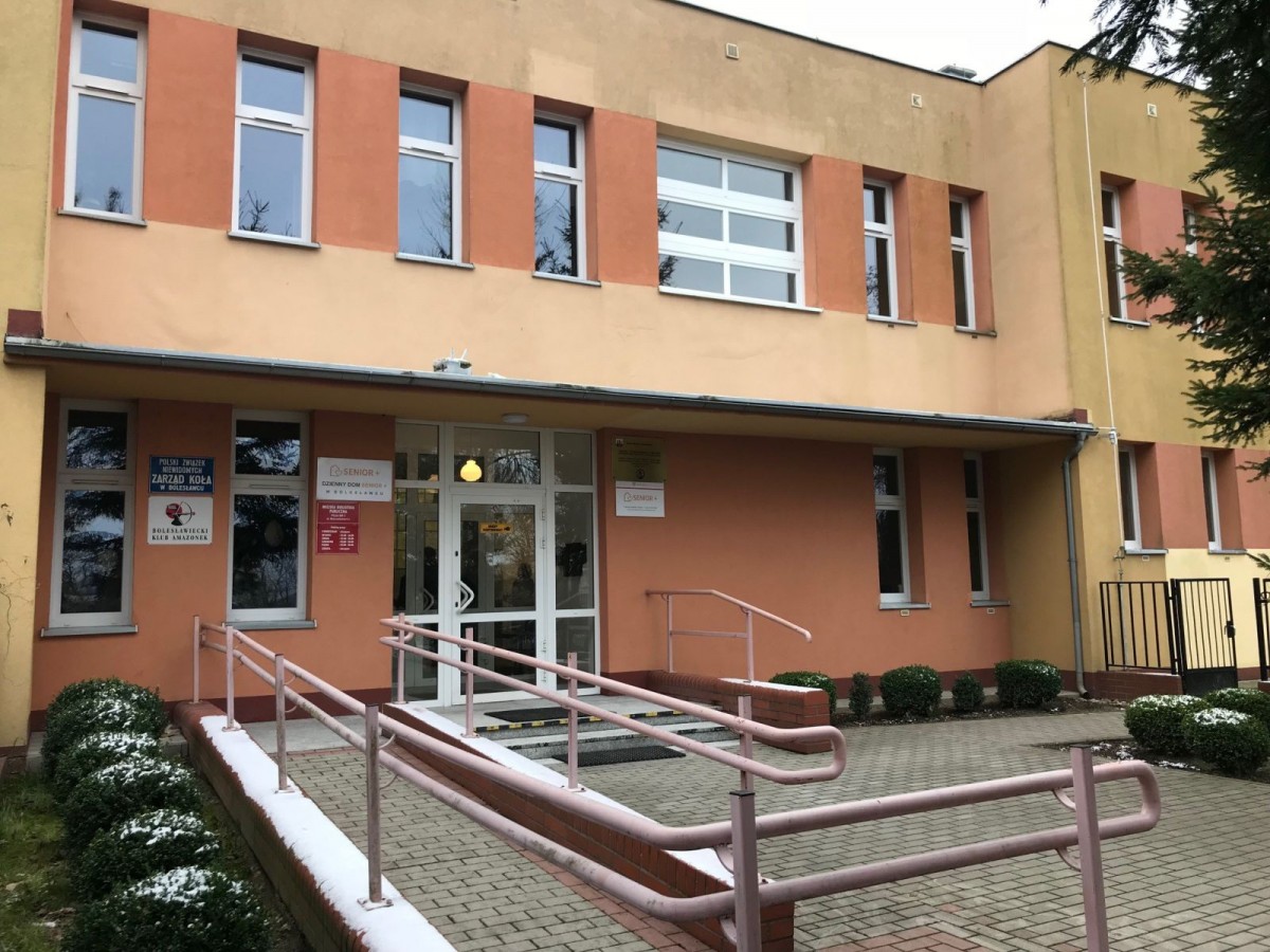 Dzienny Dom „Senior+”: siedziba seniorów odnowiona!