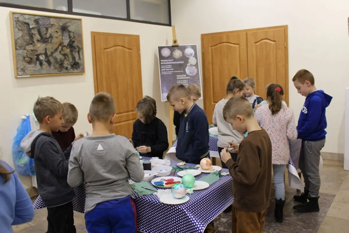 Warsztaty bożonarodzeniowe w bolesławieckim muzeum
