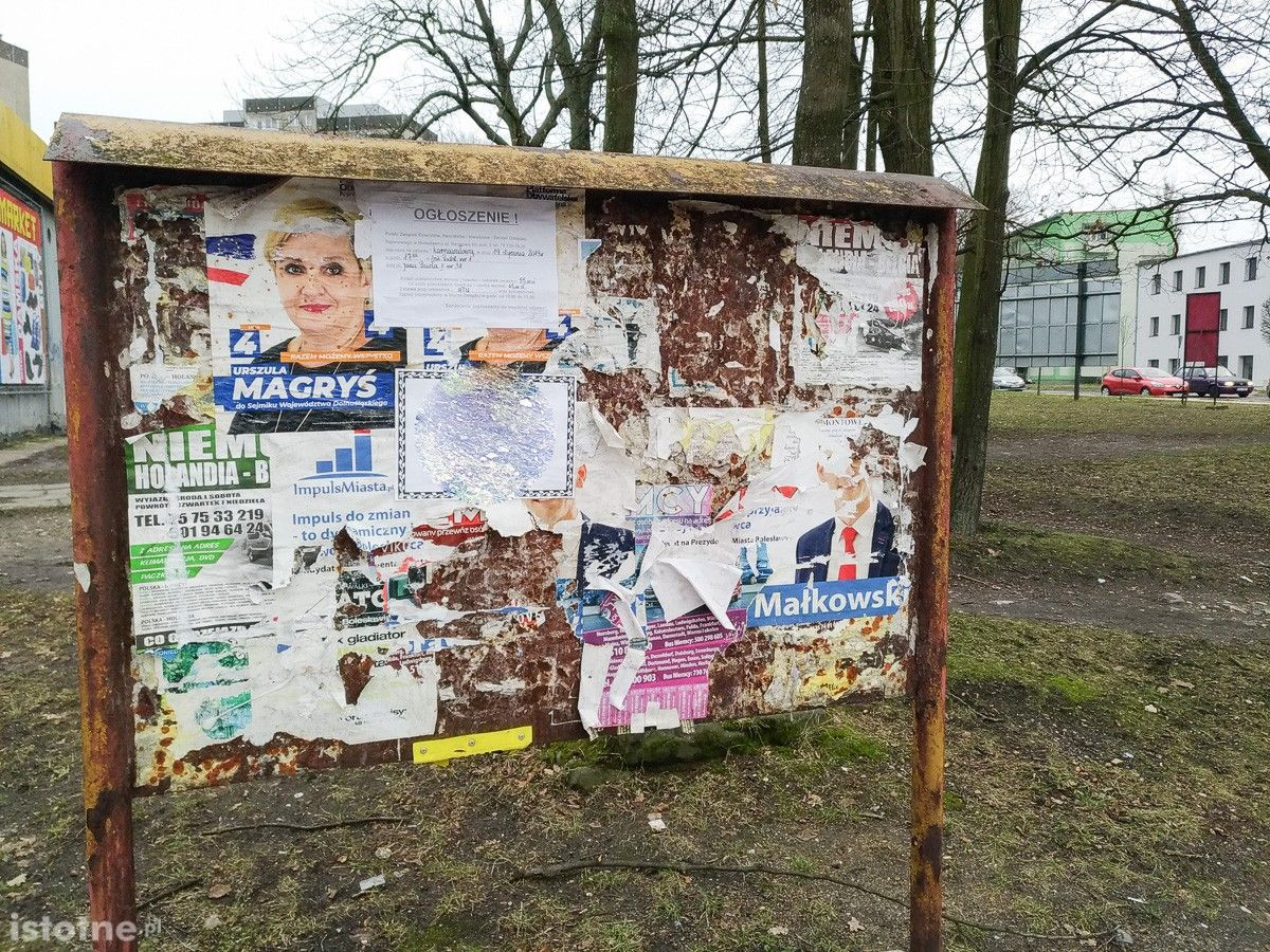 Mieli posprzątać miesiąc po wyborach, posprzątali… na początku stycznia