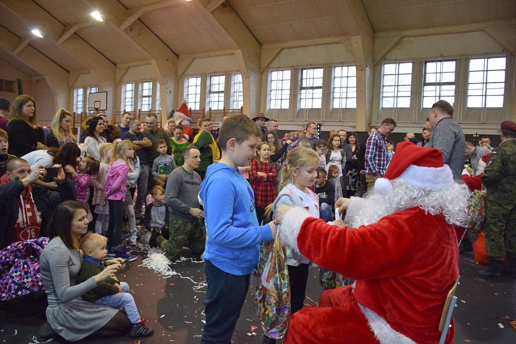 Mikołajki w... moro