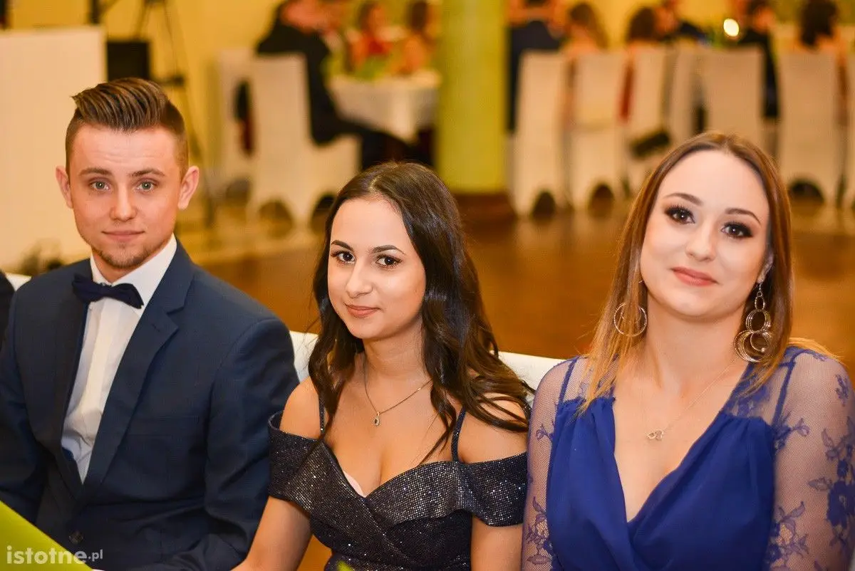 Zobacz, jak bawili się na studniówce uczniowie ZSOiZ