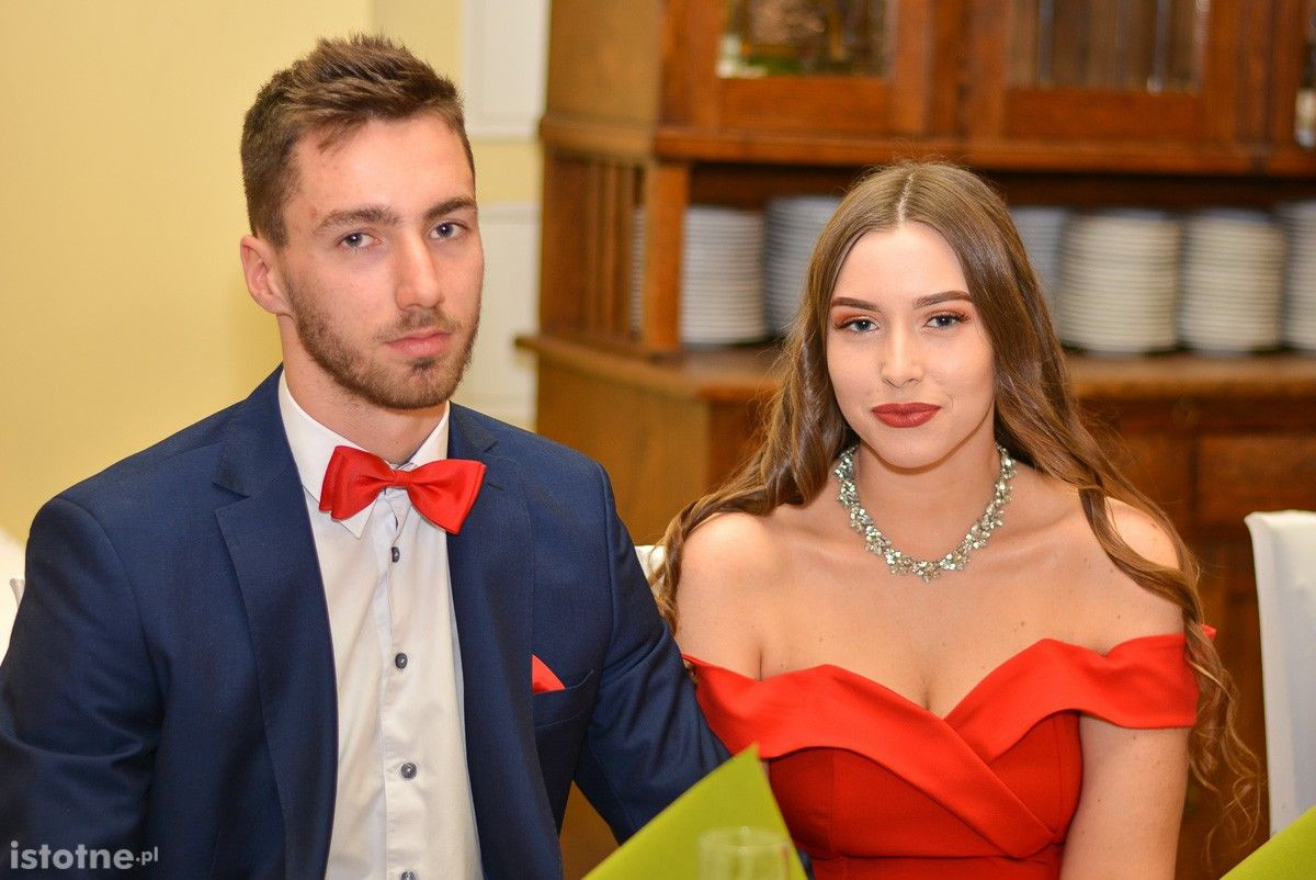 Zobacz, jak bawili się na studniówce uczniowie ZSOiZ