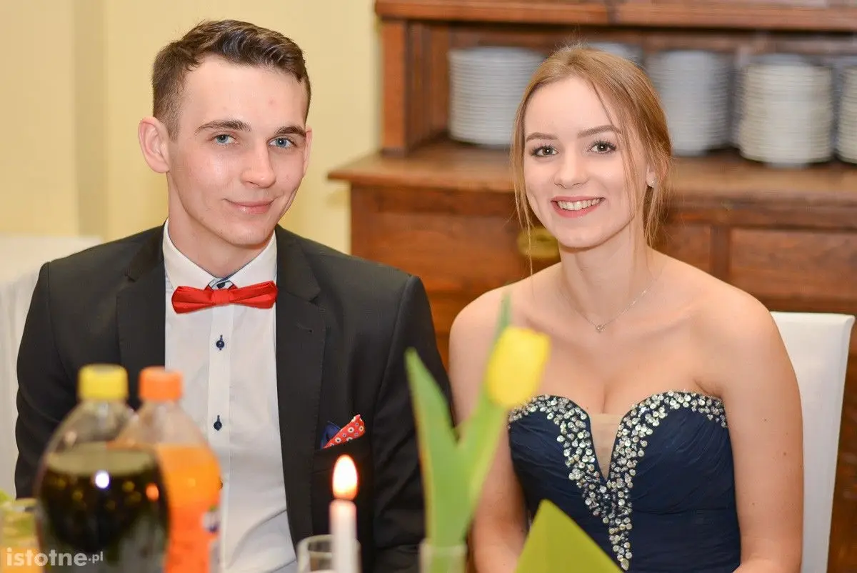 Zobacz, jak bawili się na studniówce uczniowie ZSOiZ