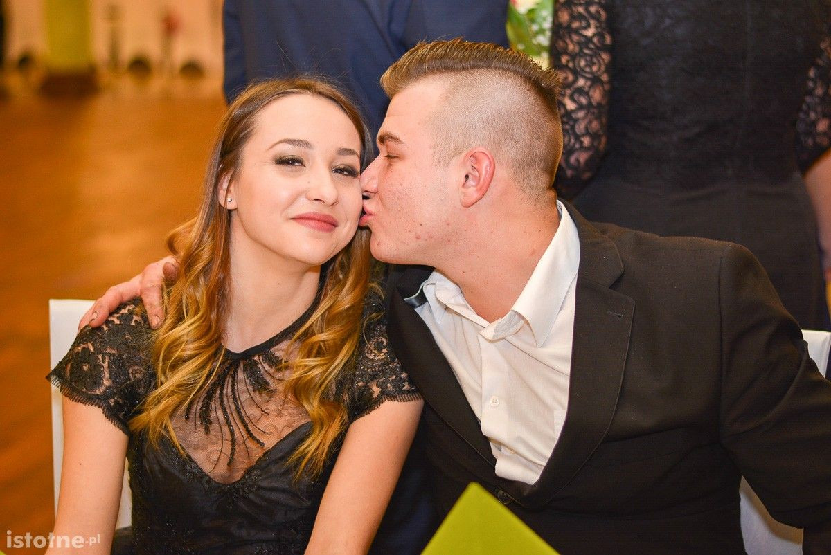 Zobacz, jak bawili się na studniówce uczniowie ZSOiZ