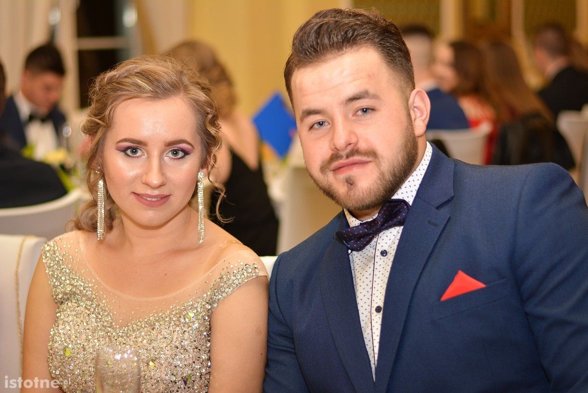 Zobacz, jak bawili się na studniówce uczniowie ZSOiZ