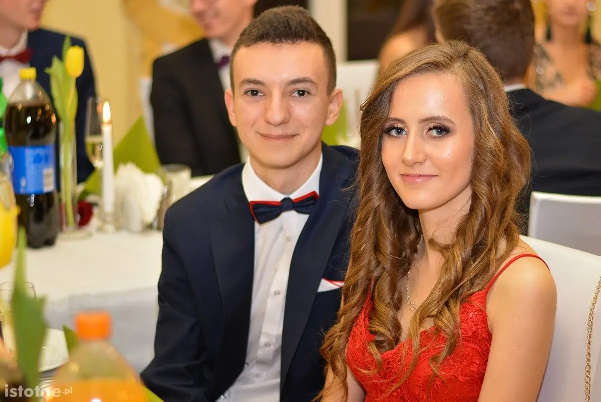 Zobacz, jak bawili się na studniówce uczniowie ZSOiZ