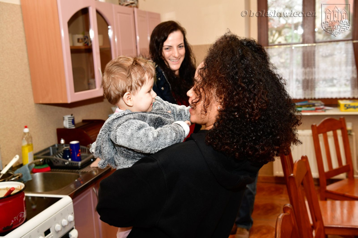 Żołnierze US Army żegnają się z Bolesławcem. Obdarowali dzieciaki z Domu Dziecka