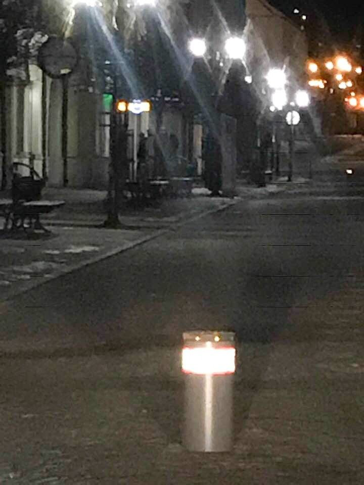 Czytelnik: „piep***ny słup” na Prusa. Mieszka tu jakiś VIP?