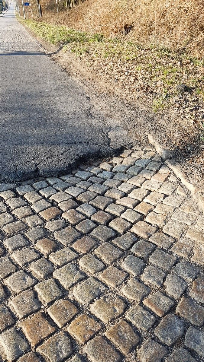 Droga w Otoku. Czytelnik: Można zawieszenie zerwać