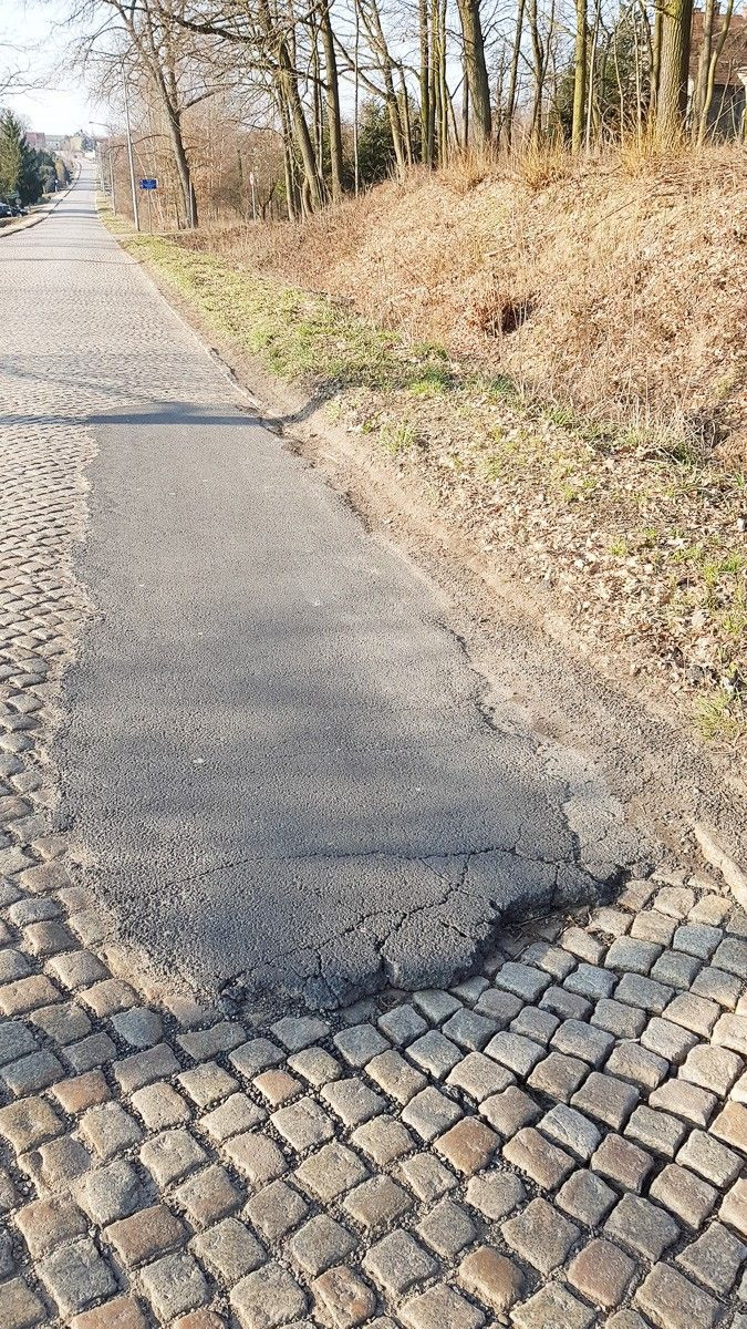 Droga w Otoku. Czytelnik: Można zawieszenie zerwać