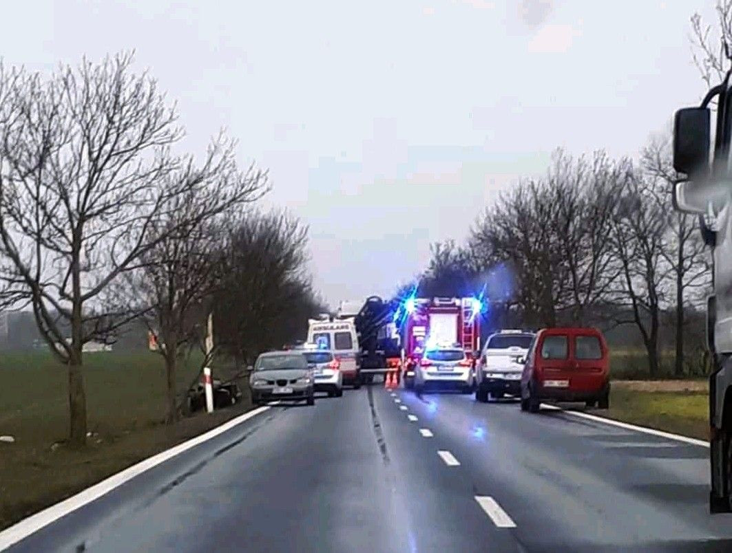 Wypadek koło Brzeźnika