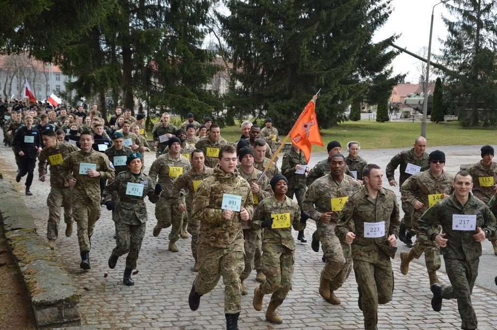 Bieg i manewry z okazji Dnia Żołnierzy Wyklętych