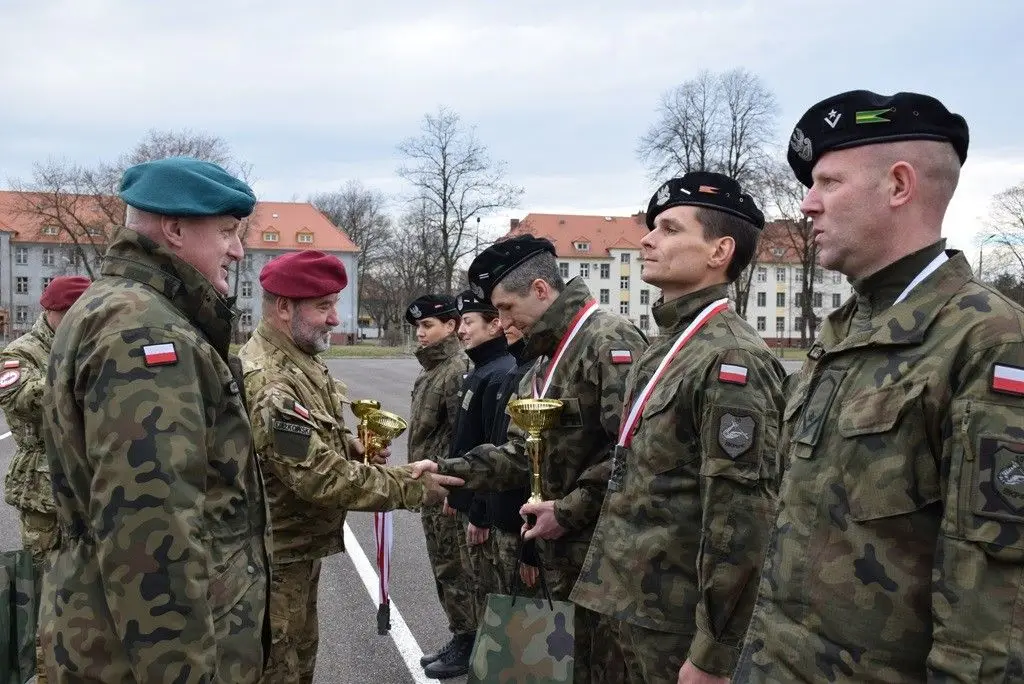 Bieg i manewry z okazji Dnia Żołnierzy Wyklętych