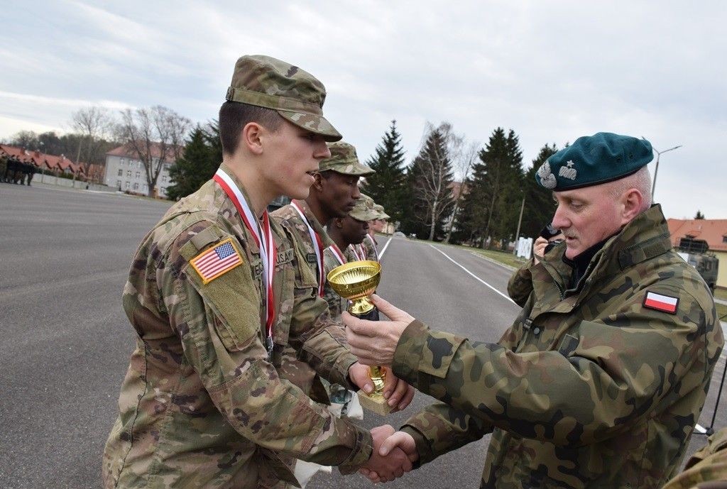 Bieg i manewry z okazji Dnia Żołnierzy Wyklętych