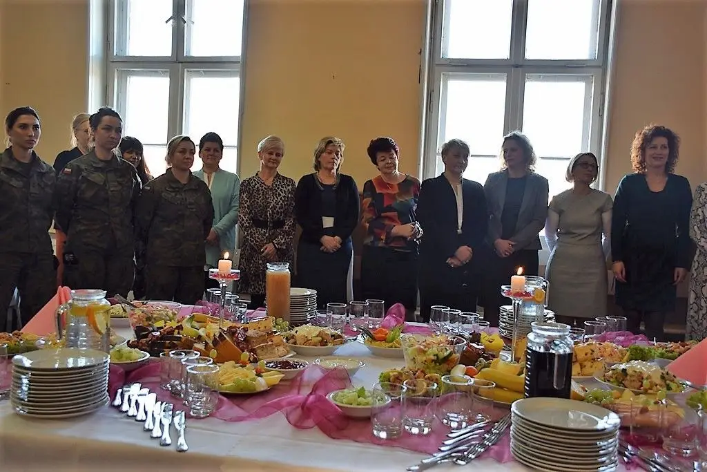 Piękniejsza strona wojska