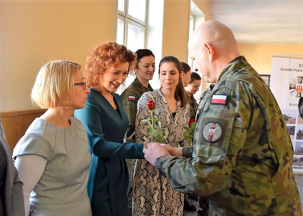 Piękniejsza strona wojska