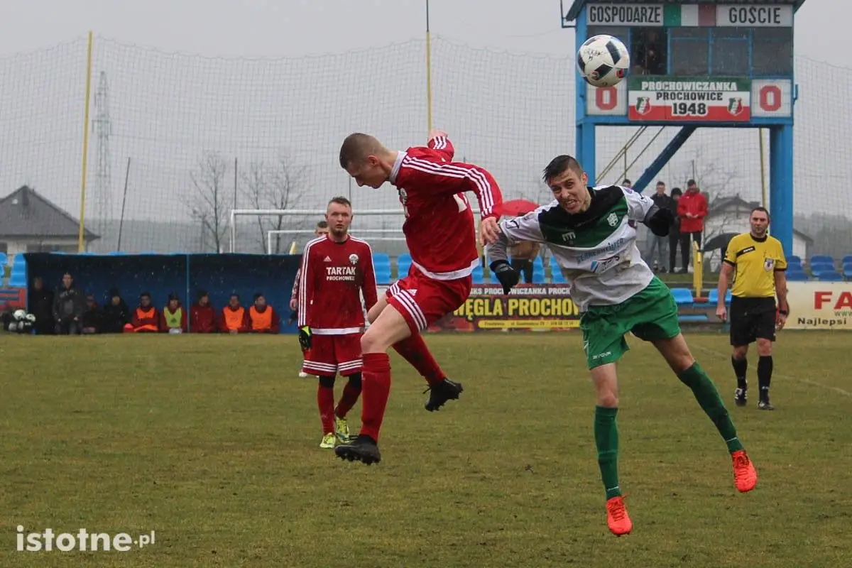 W niedzielnym meczu bolesławianie przegrali z Orkanem Szczedrzykowice 0:2.