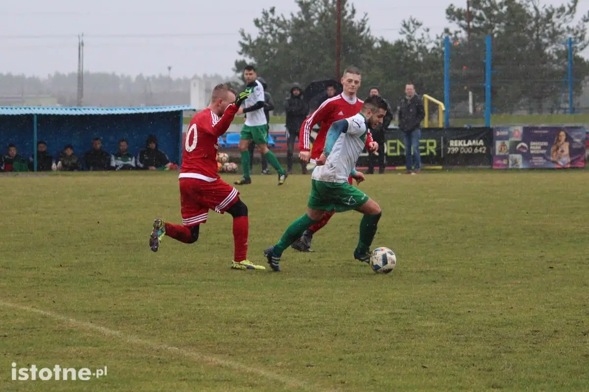 W niedzielnym meczu bolesławianie przegrali z Orkanem Szczedrzykowice 0:2.