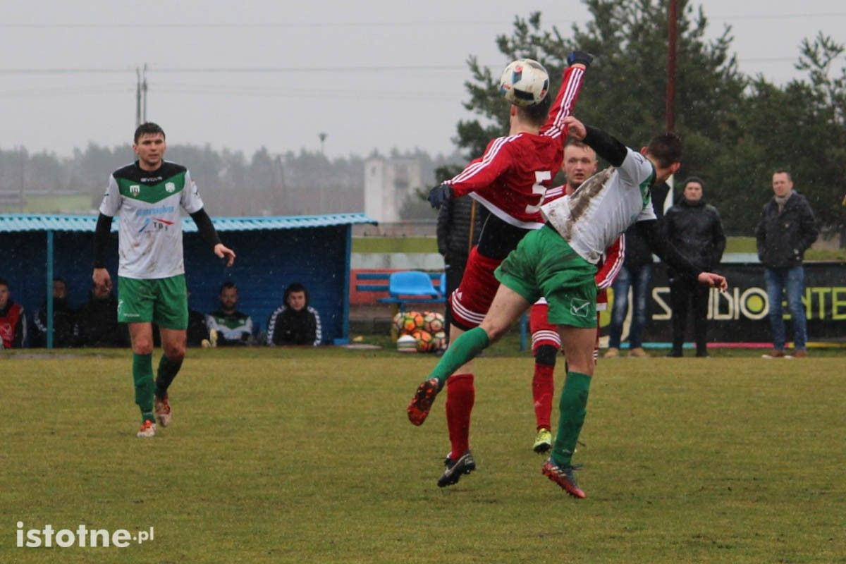 W niedzielnym meczu bolesławianie przegrali z Orkanem Szczedrzykowice 0:2.