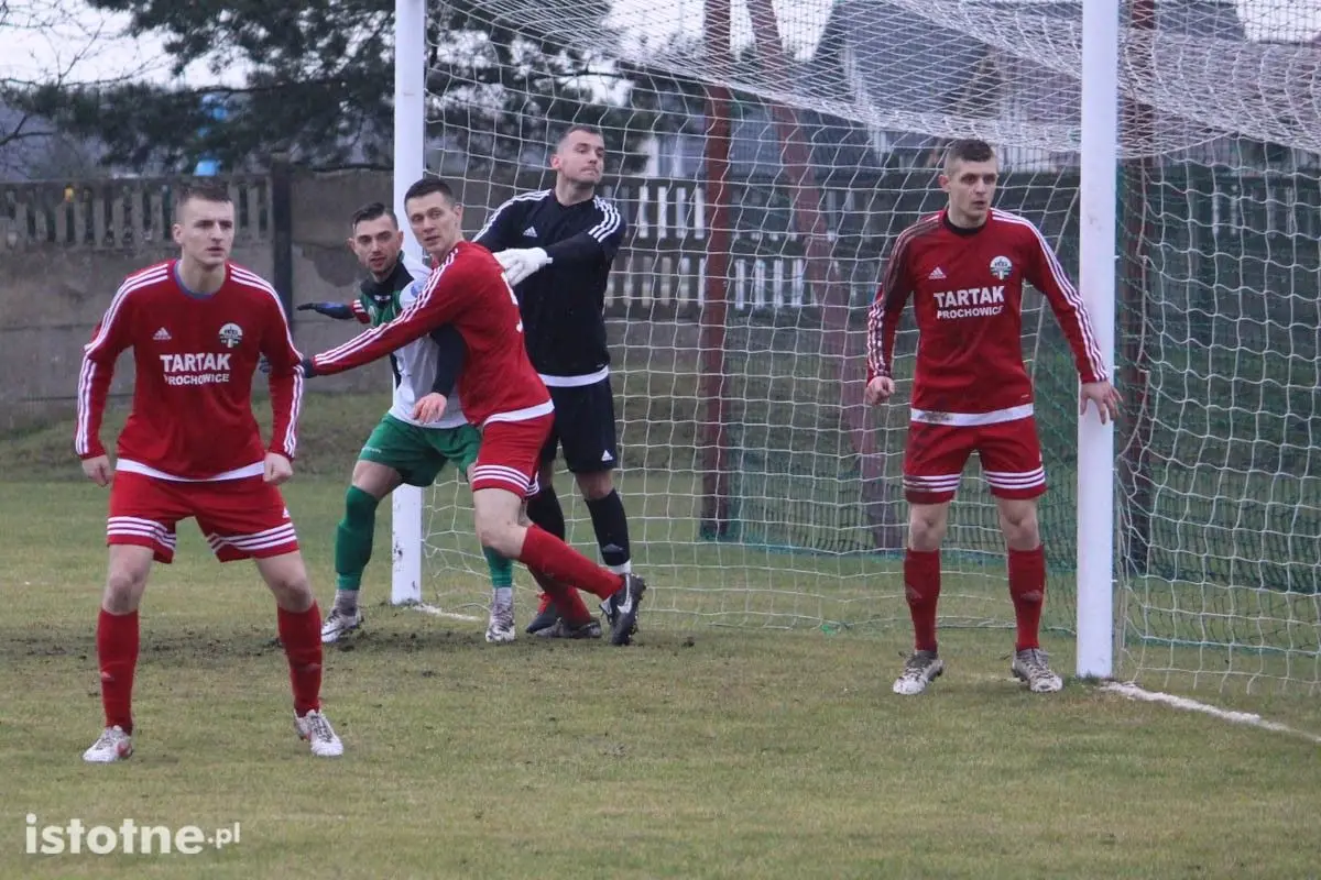 W niedzielnym meczu bolesławianie przegrali z Orkanem Szczedrzykowice 0:2.