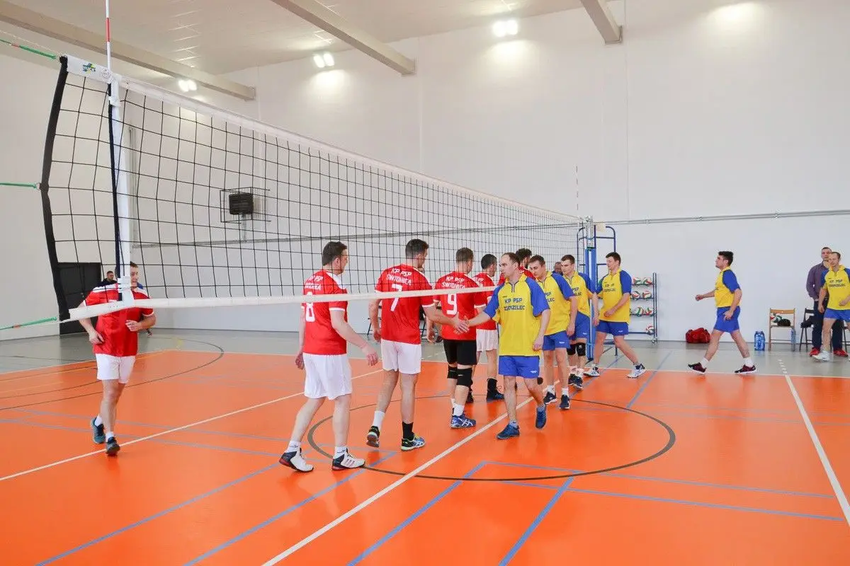 Strażackie rozgrywki siatkarskie: bolesławieccy mundurowi w półfinale