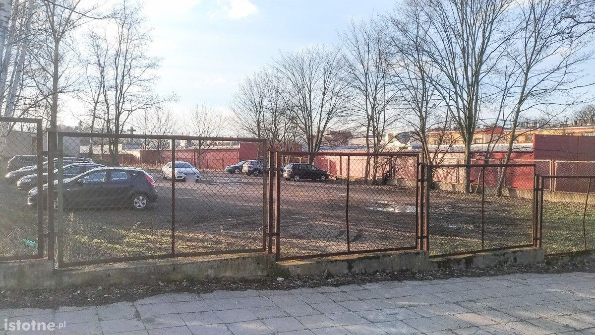 Jest problem z parkowaniem przy szpitalu powiatowym?