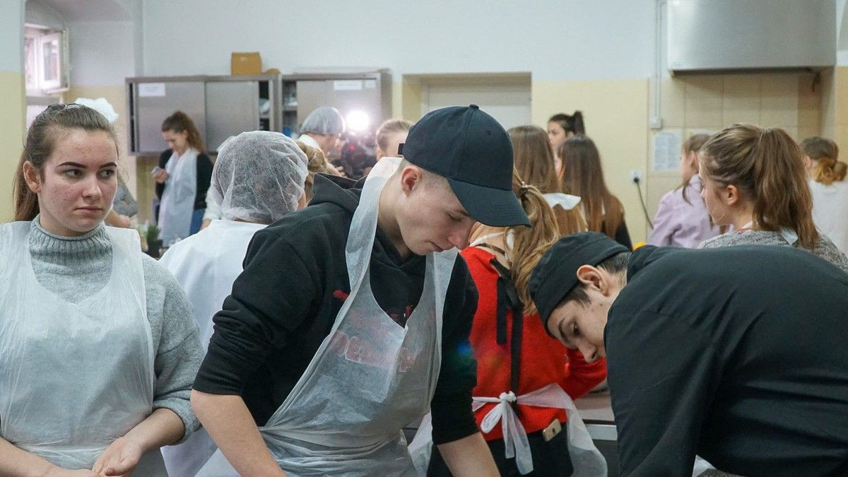 Firemki w powiatowych szkołach pracują pełną parą