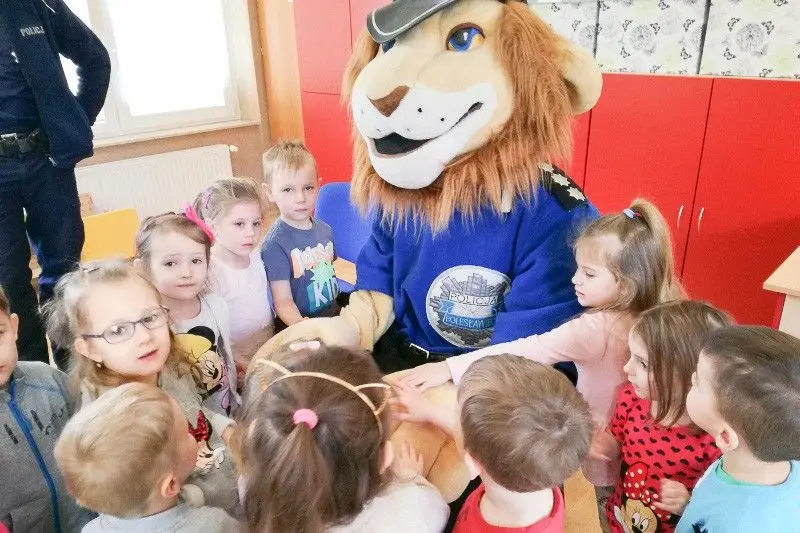 Komisarz Lew z wizytą w nowogrodzieckim przedszkolu
