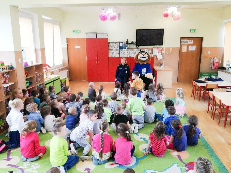 Komisarz Lew z wizytą w nowogrodzieckim przedszkolu