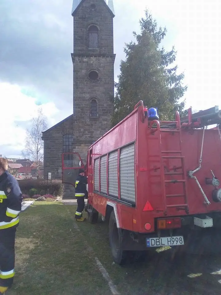 Strażackie ćwiczenia w… kościele