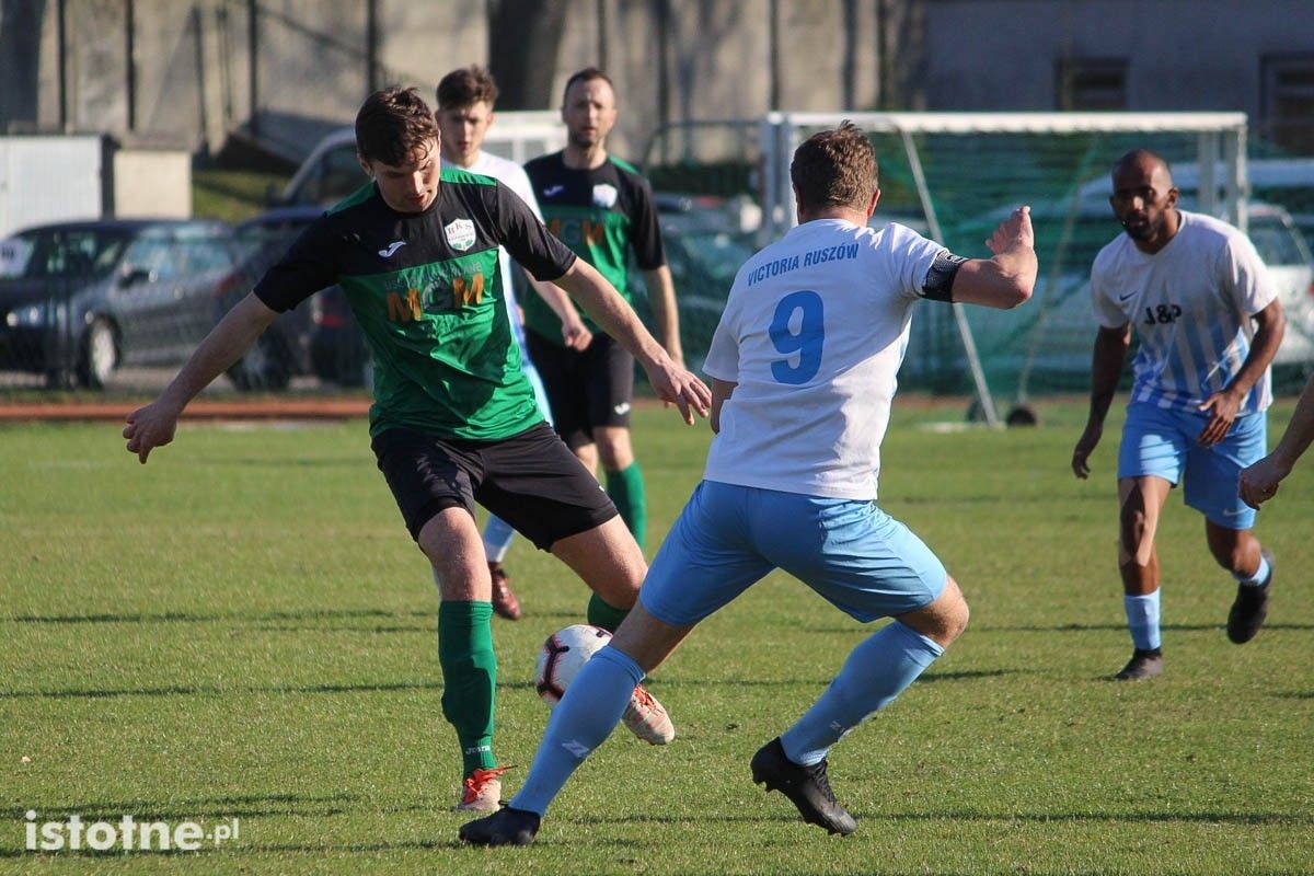 BKS wygrywa z Victorią Ruszów