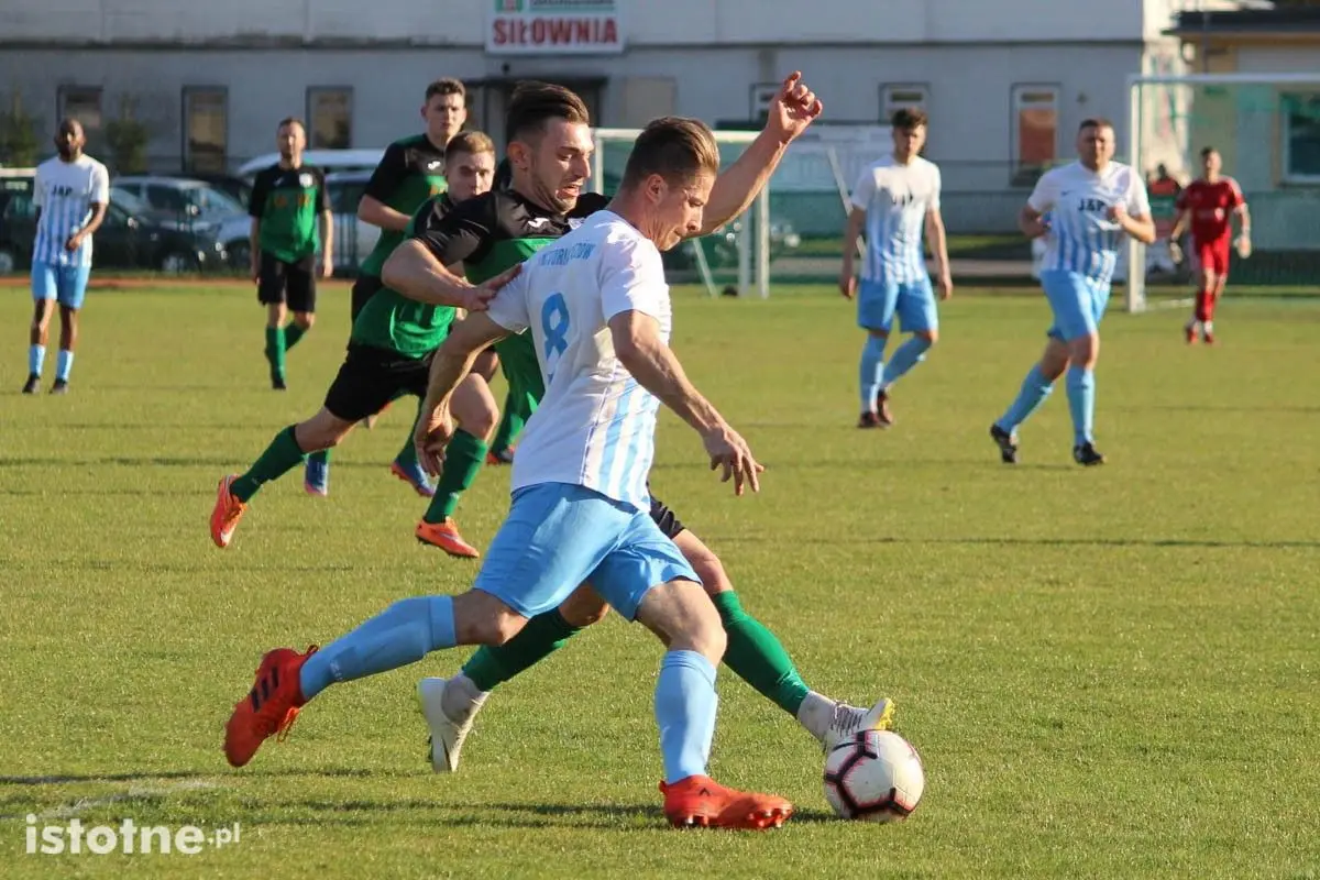 BKS wygrywa z Victorią Ruszów