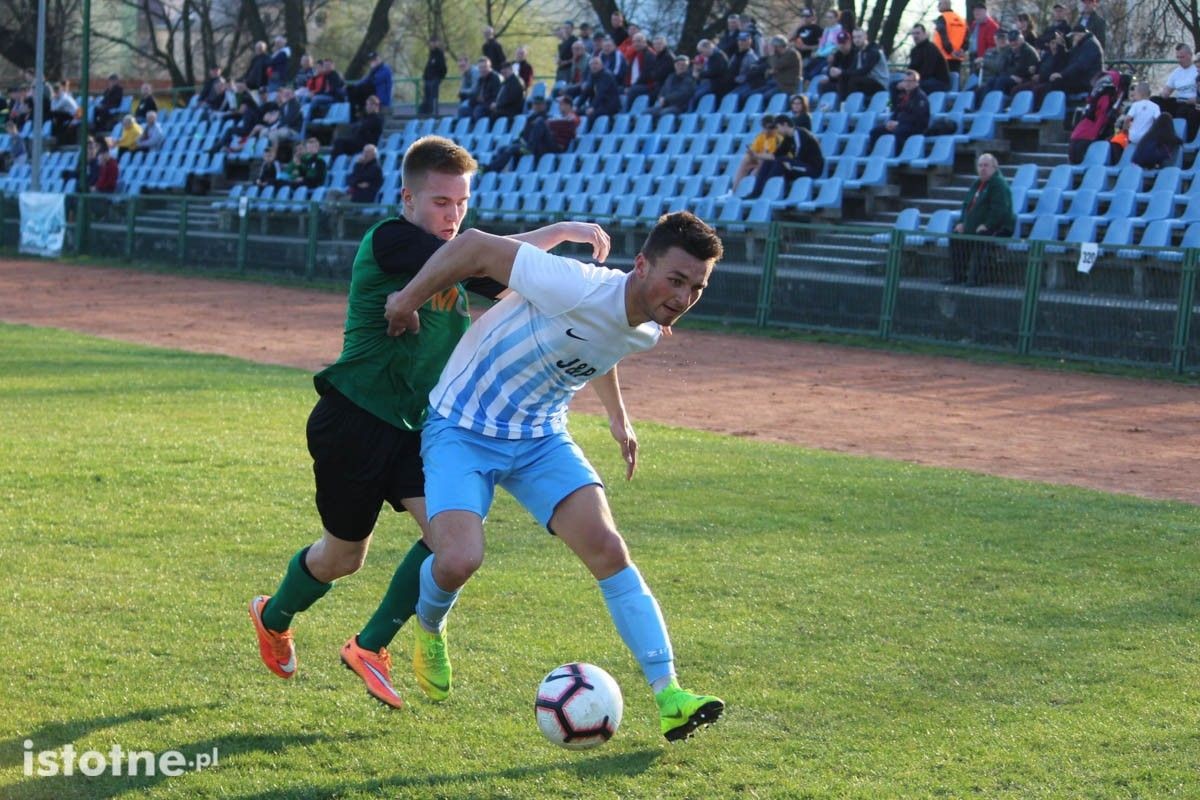 BKS wygrywa z Victorią Ruszów