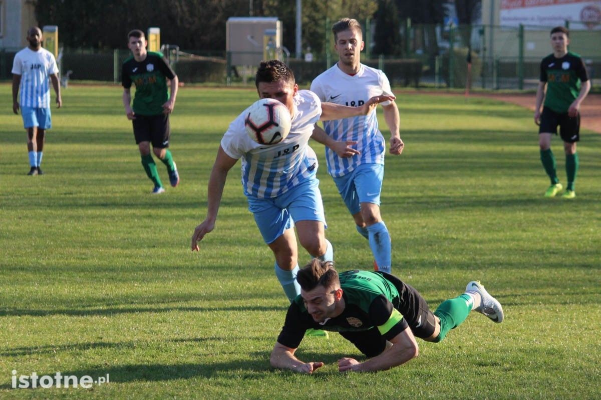 BKS wygrywa z Victorią Ruszów