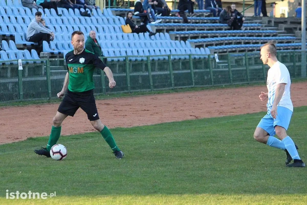 BKS wygrywa z Victorią Ruszów