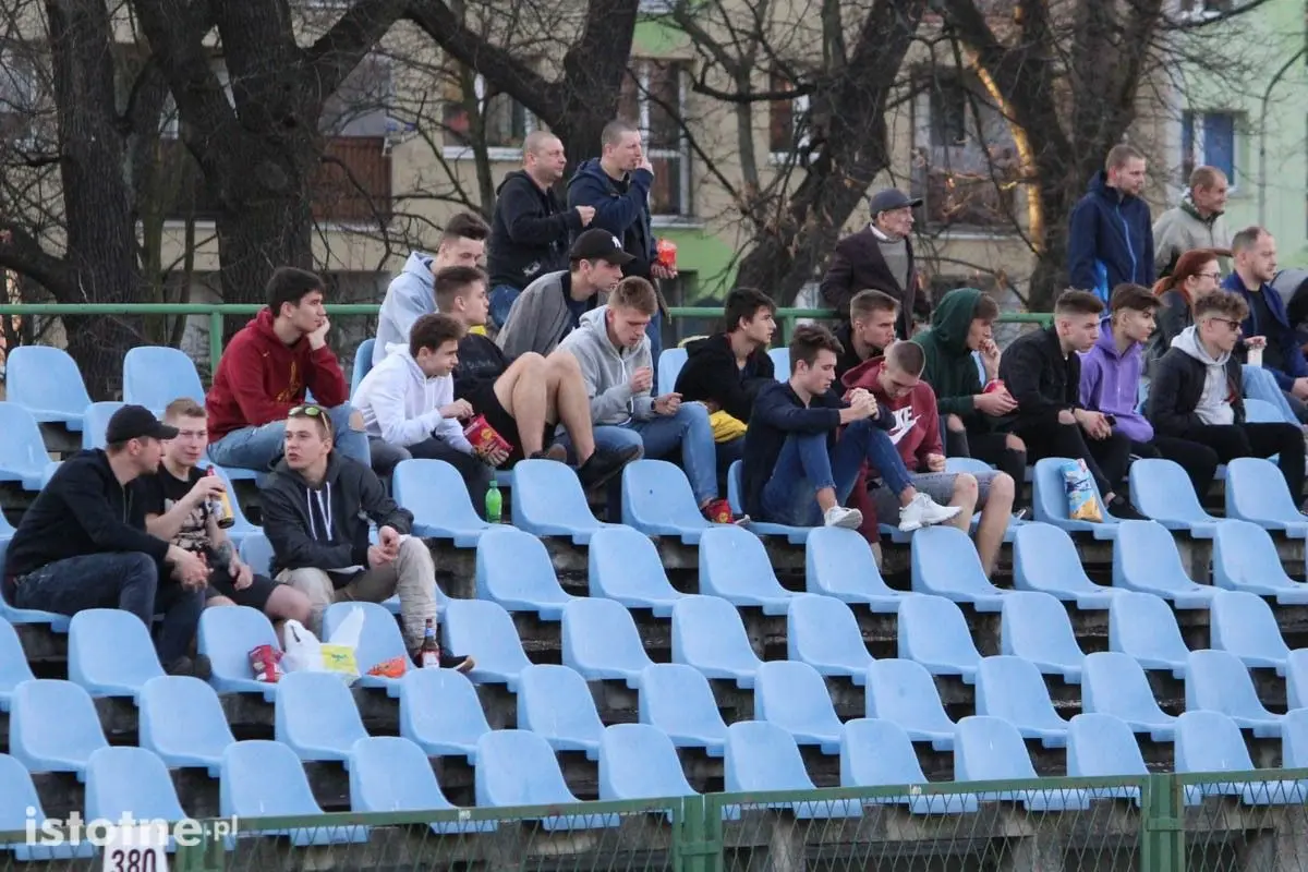 BKS wygrywa z Victorią Ruszów