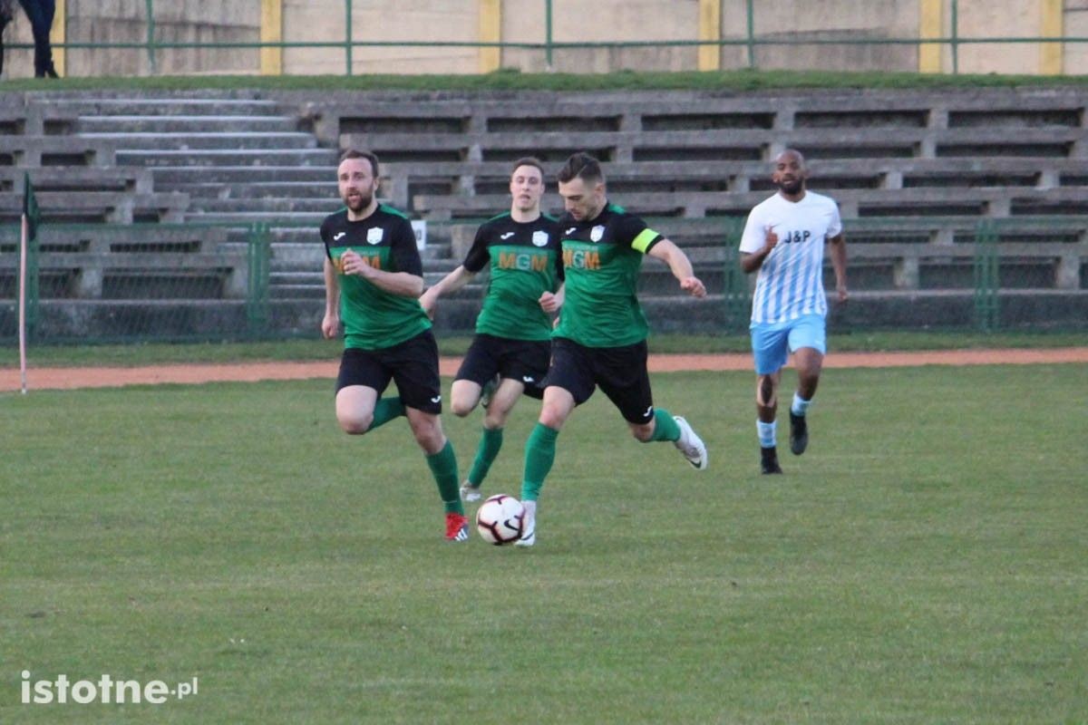 BKS wygrywa z Victorią Ruszów