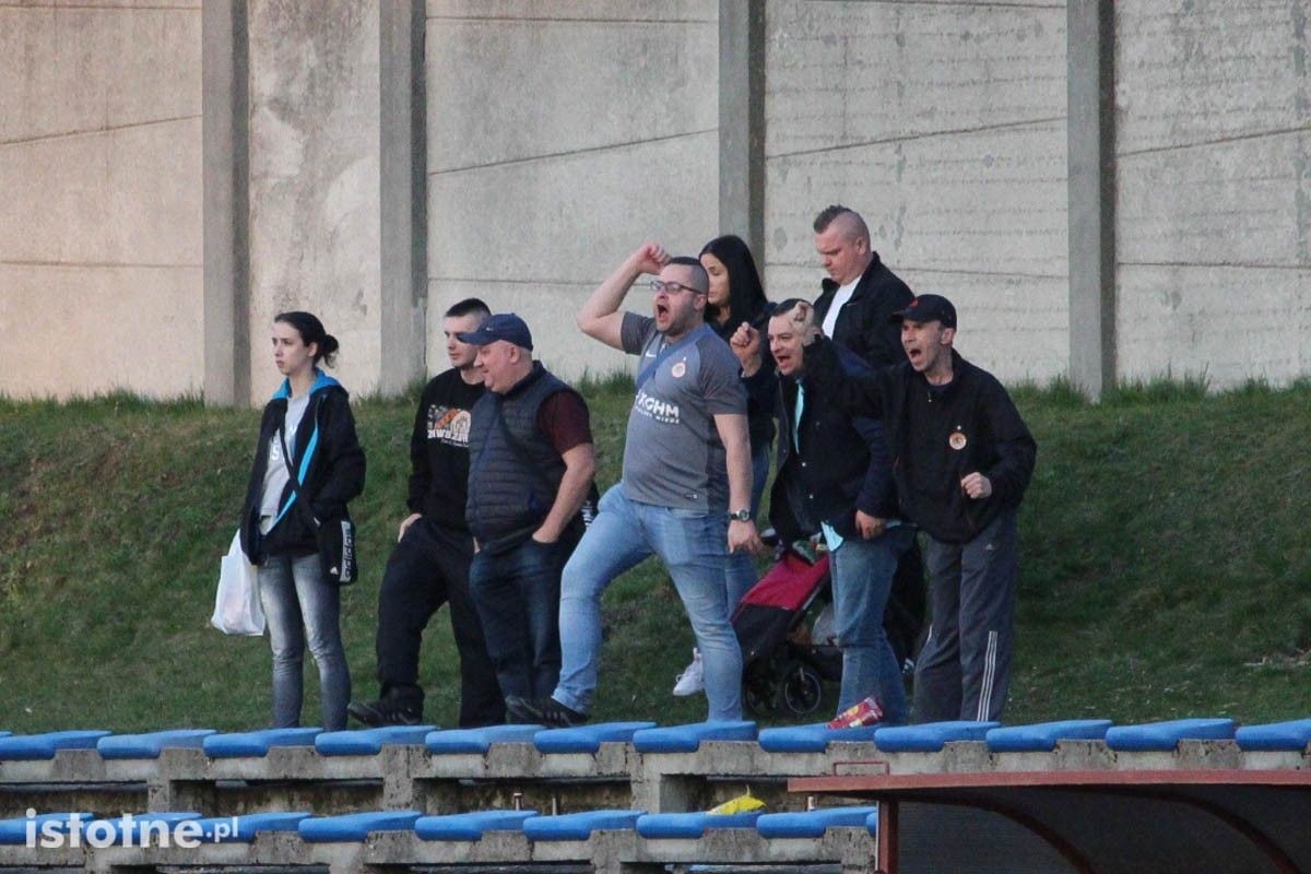 BKS wygrywa z Victorią Ruszów