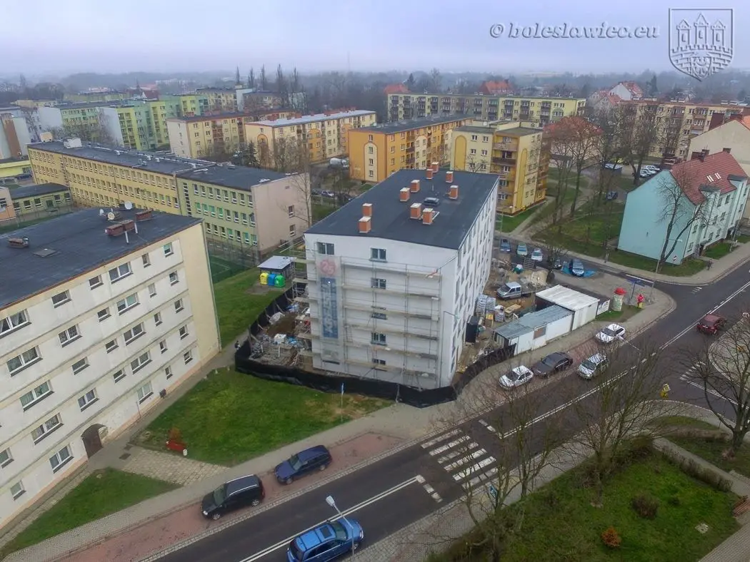 Dawny „samotniak” zmienia swoje oblicze. Będzie 29 mieszkań na wynajem