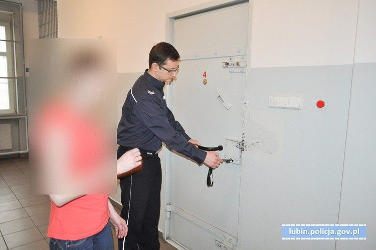 „Opiekowała się” 5-miesięcznym synkiem. Miała... ponad 3,3 promila