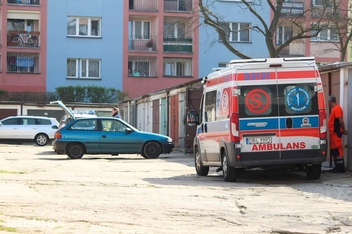 Ciało młodego mężczyzny znaleziono w garażu