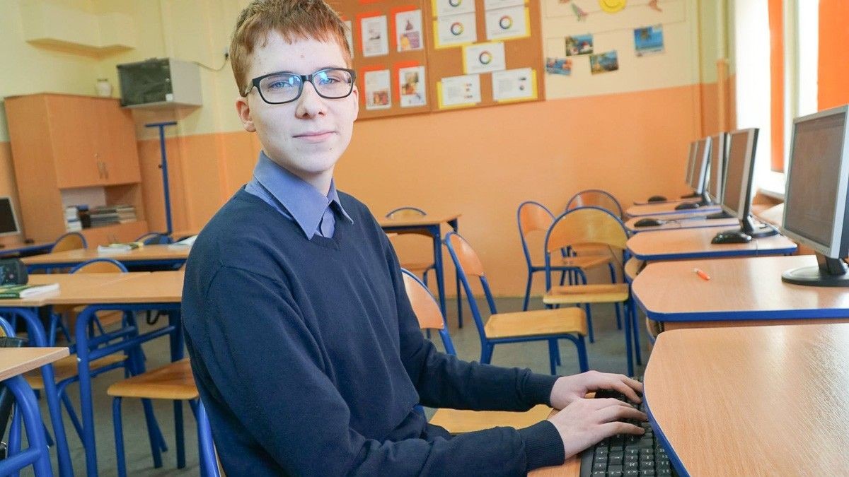 Kamil Raczyński, spec od reklamy, uhonorowany przez Powiat