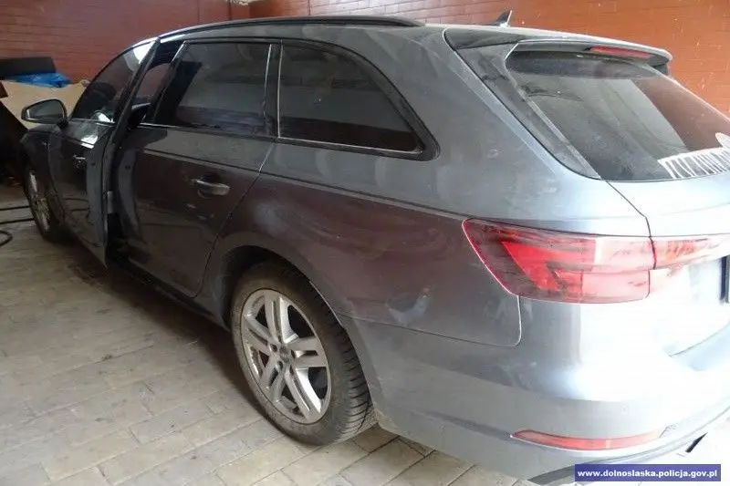 Policjant na wolnym odzyskał skradzione w Niemczech audi. Wartość auta: 100 tys. zł