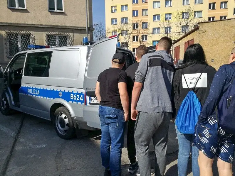 Gimnazjaliści z Nowej Wsi opanowali bolesławiecką komendę