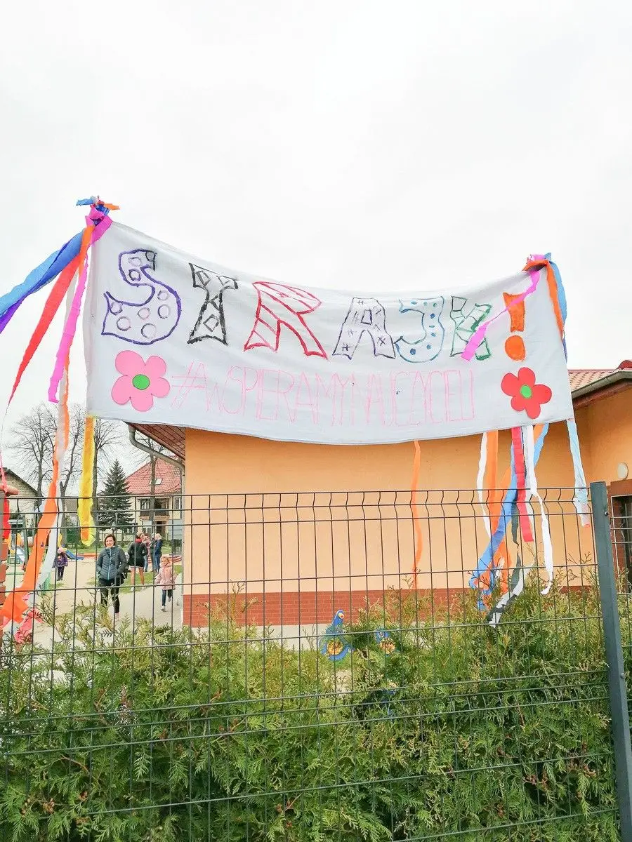 Mieszkańcy Nowogrodźca okazali solidarność ze strajkującymi nauczycielami