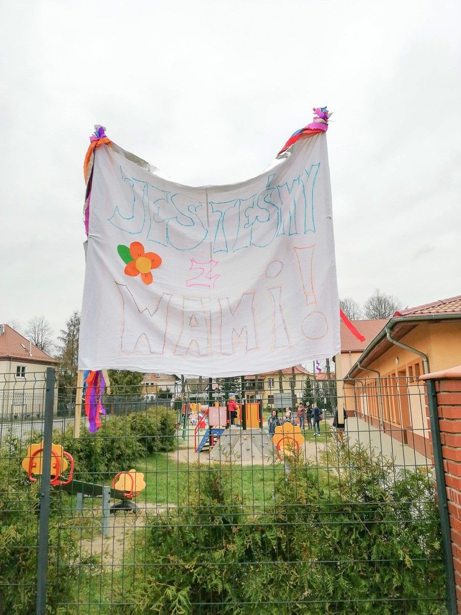 Mieszkańcy Nowogrodźca okazali solidarność ze strajkującymi nauczycielami